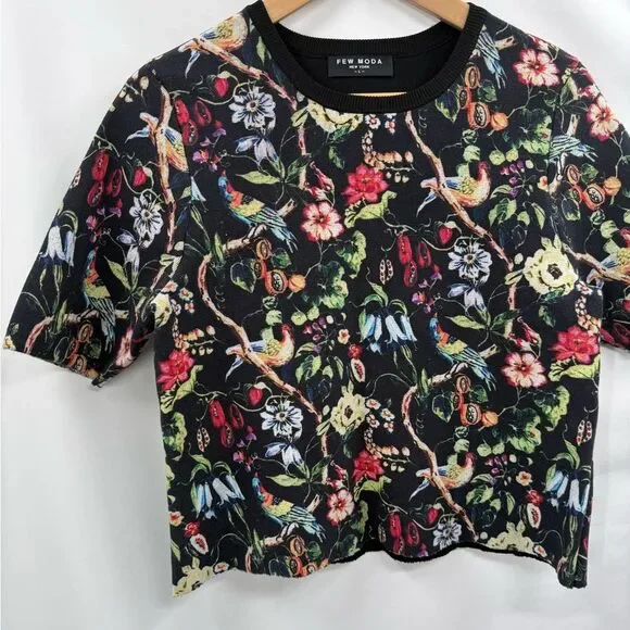 Few Moda Floral Cropped Short Sleeve Textured Knit Top in Black Multi | Large - Picture 3 of 7